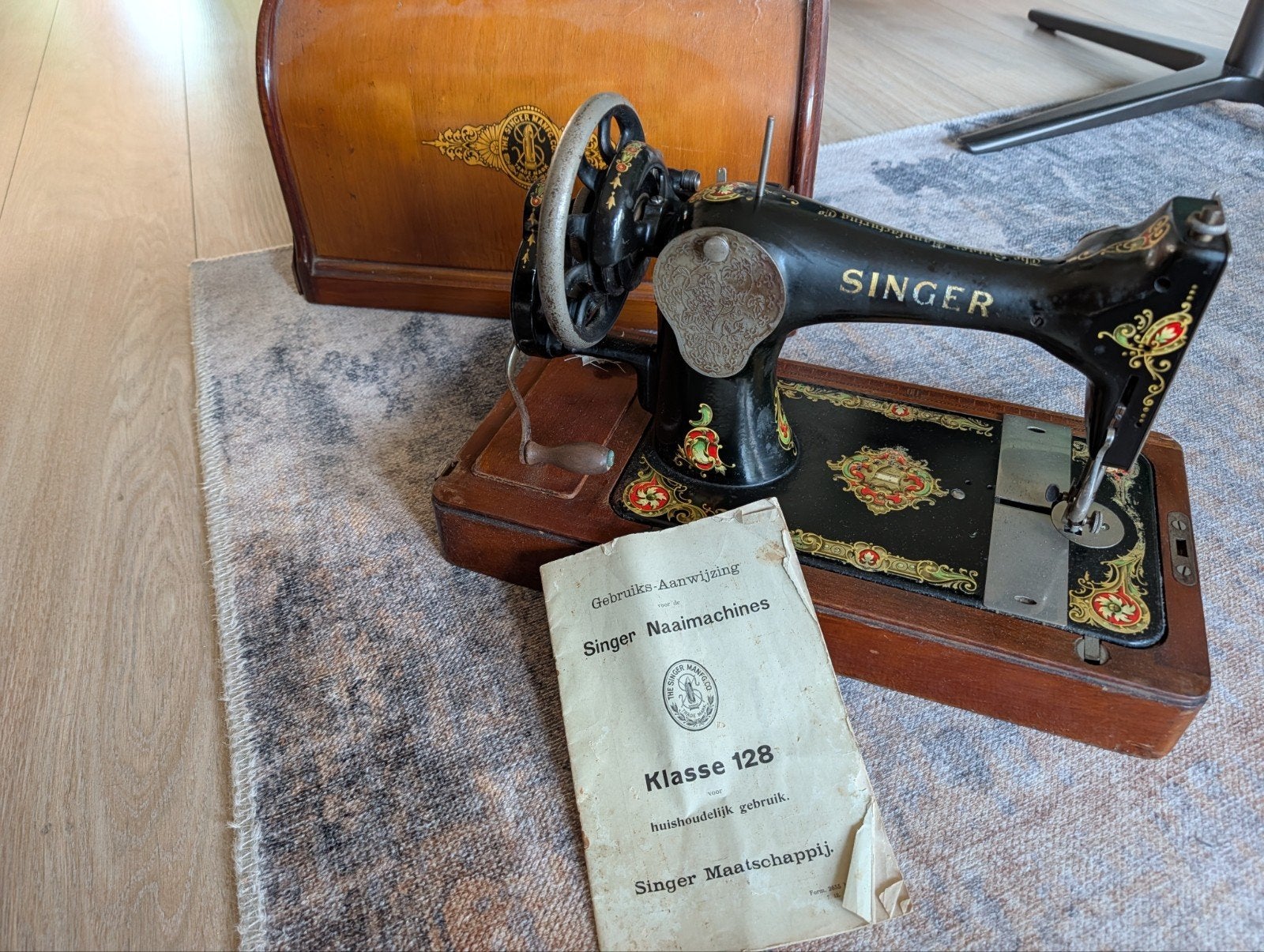 Antieke Singer Naaimachine Klasse 128 met handleiding, Ophalen