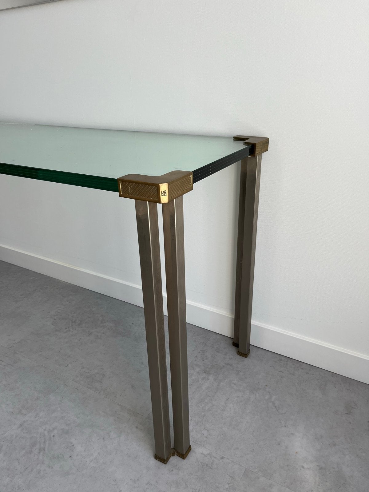 Glazen consoletafel met koperen potenstel, Antiek en Kunst, Ophalen