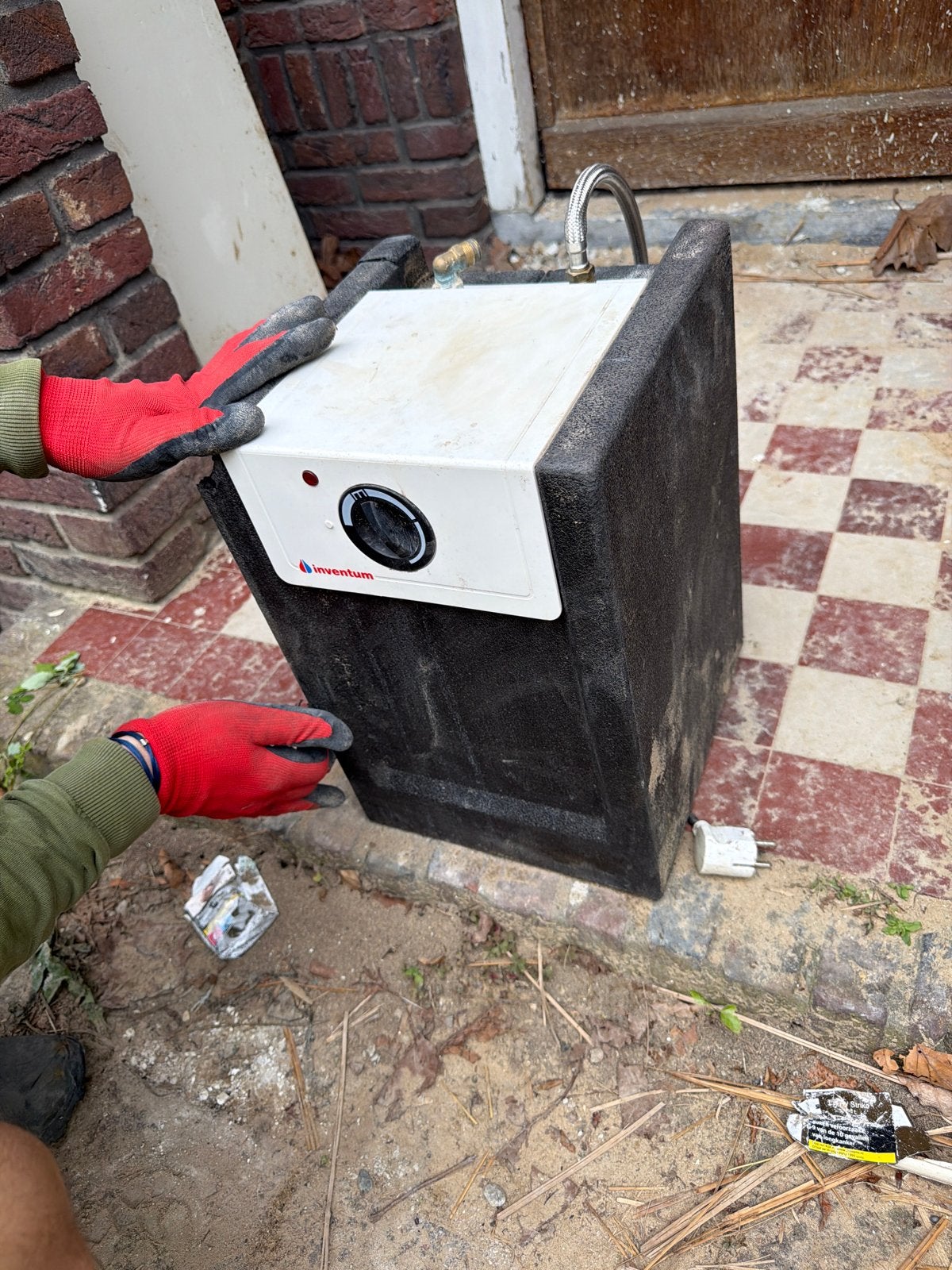 Inventum 10L 2000W Boiler - Compact en Efficiënt, Ophalen, Gebruikt, Minder dan 30 cm, Overige typen