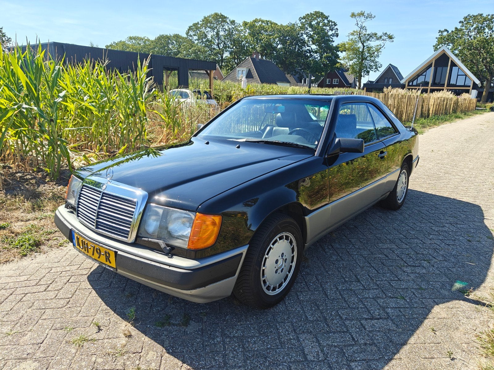Mercedes-Benz W124 Coupe 1987, 657 kg, 136 pk, 4 stoelen, Particulier