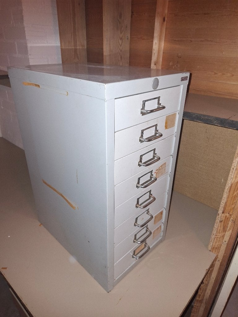 Metalen ladekast met 8 laden - Gebruikt, Huis en Inrichting, Kasten | Ladekasten, Ophalen, Gebruikt, 5 laden of meer, 50 tot 100 cm