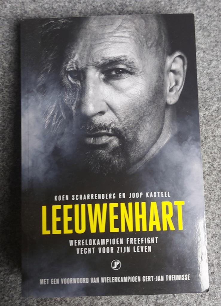 Koen Scharrenberg - Leeuwenhart, Boeken, Ophalen of Verzenden, Zo goed als nieuw, Balsport, Koen Scharrenberg; Joop Kasteel