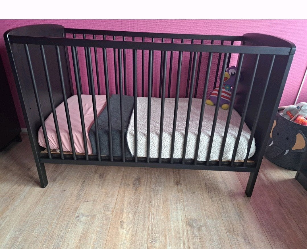 Ledikant 120x60 met extra dik matras, Ophalen, 70 tot 85 cm, Zo goed als nieuw, Minder dan 140 cm
