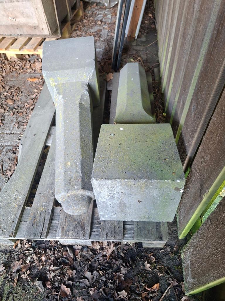 Betonnen paaltjes voor tuin of oprit, Ophalen of Verzenden, Gebruikt, Minder dan 180 cm, Palen