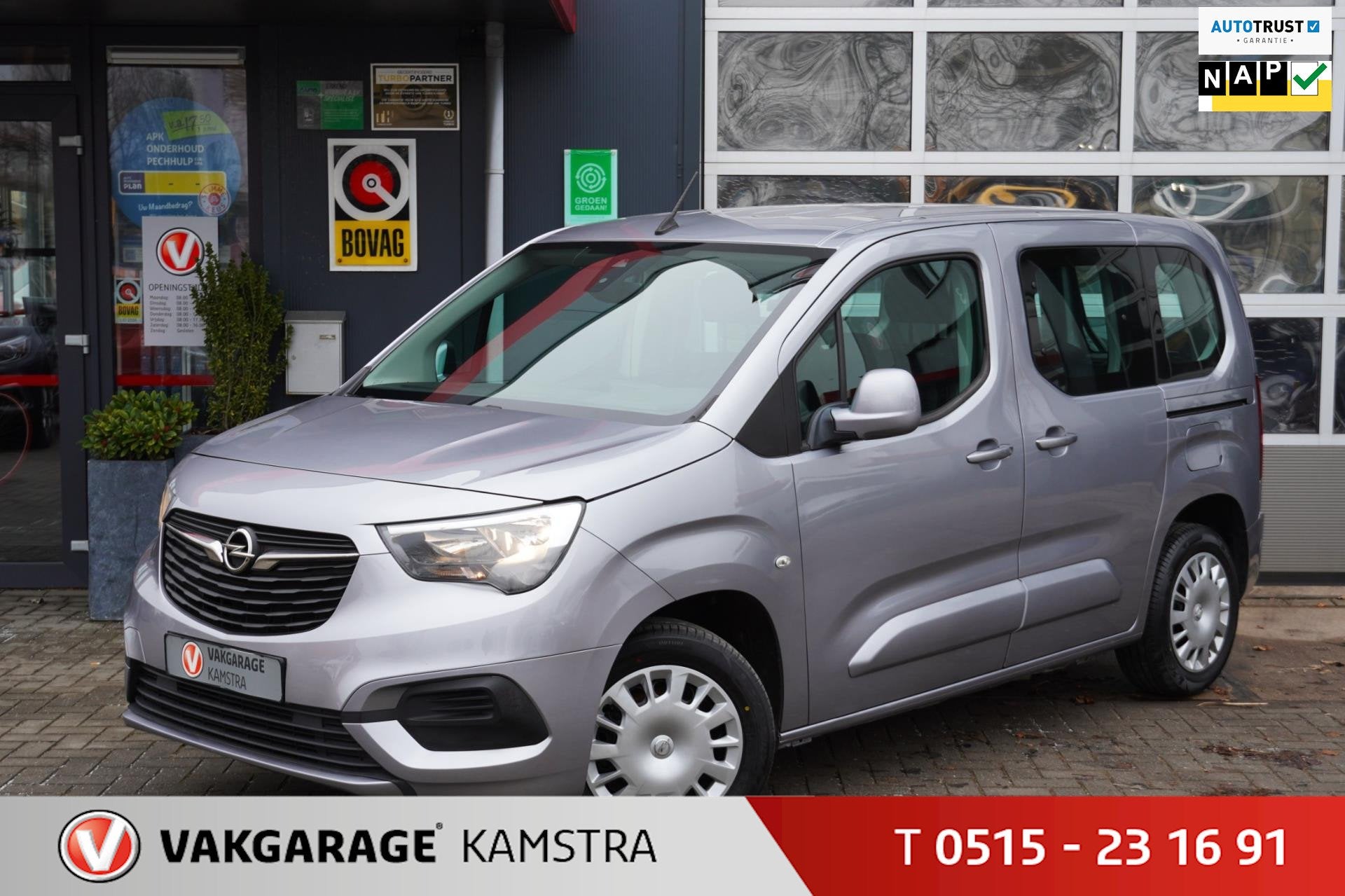 Opel Combo Tour 1.2T Edition NAP 5-pers/Airco/Cruise/PDC/BT, Auto's, Voorwielaandrijving, Gebruikt, Euro 6, Handgeschakeld