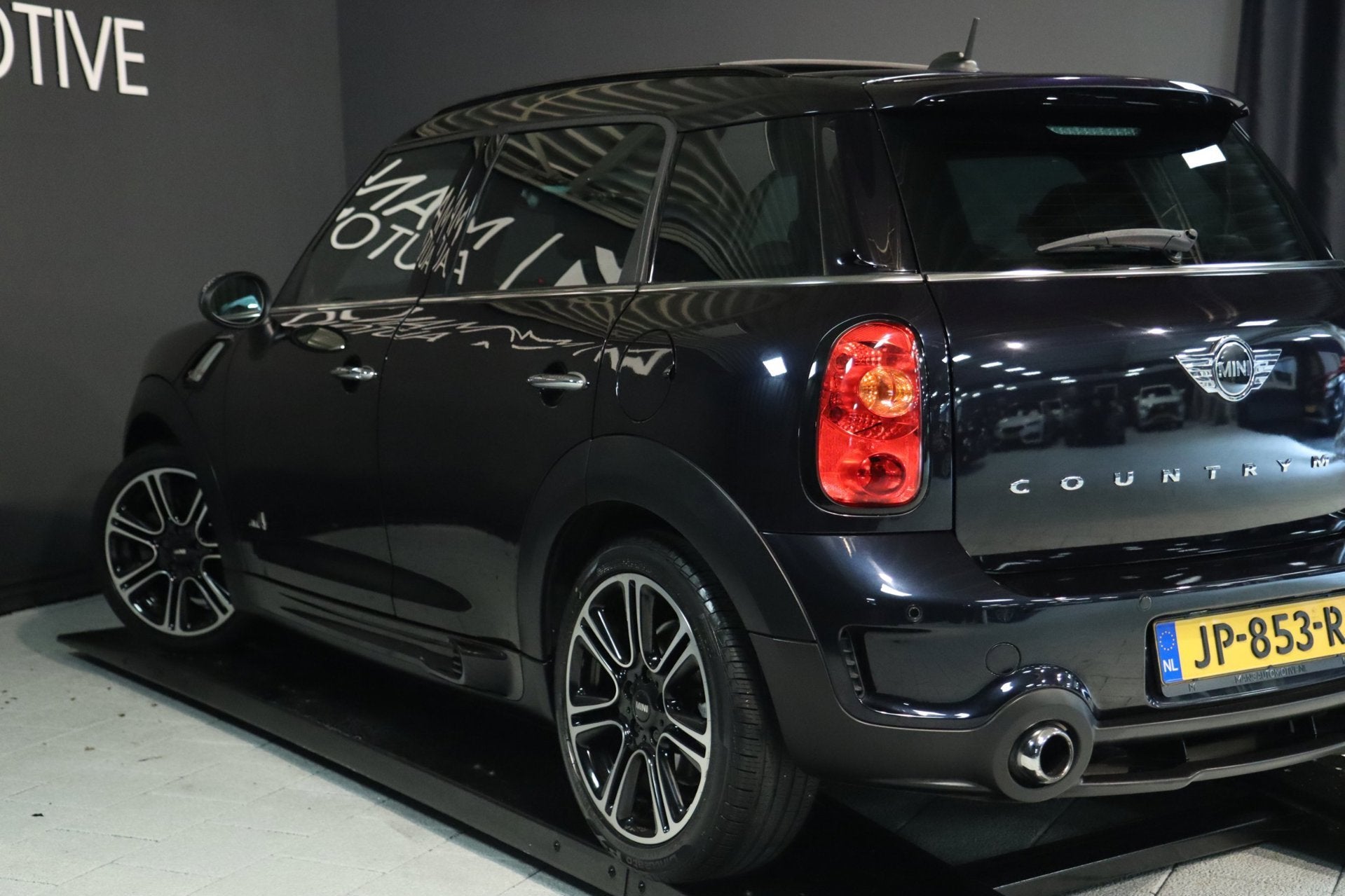 Mini Countryman 1.6 Cooper S ALL4 Chili / PANO / KEYLESS / H, Auto's, Automaat, Dealer onderhouden, Zwart, Vierwielaandrijving