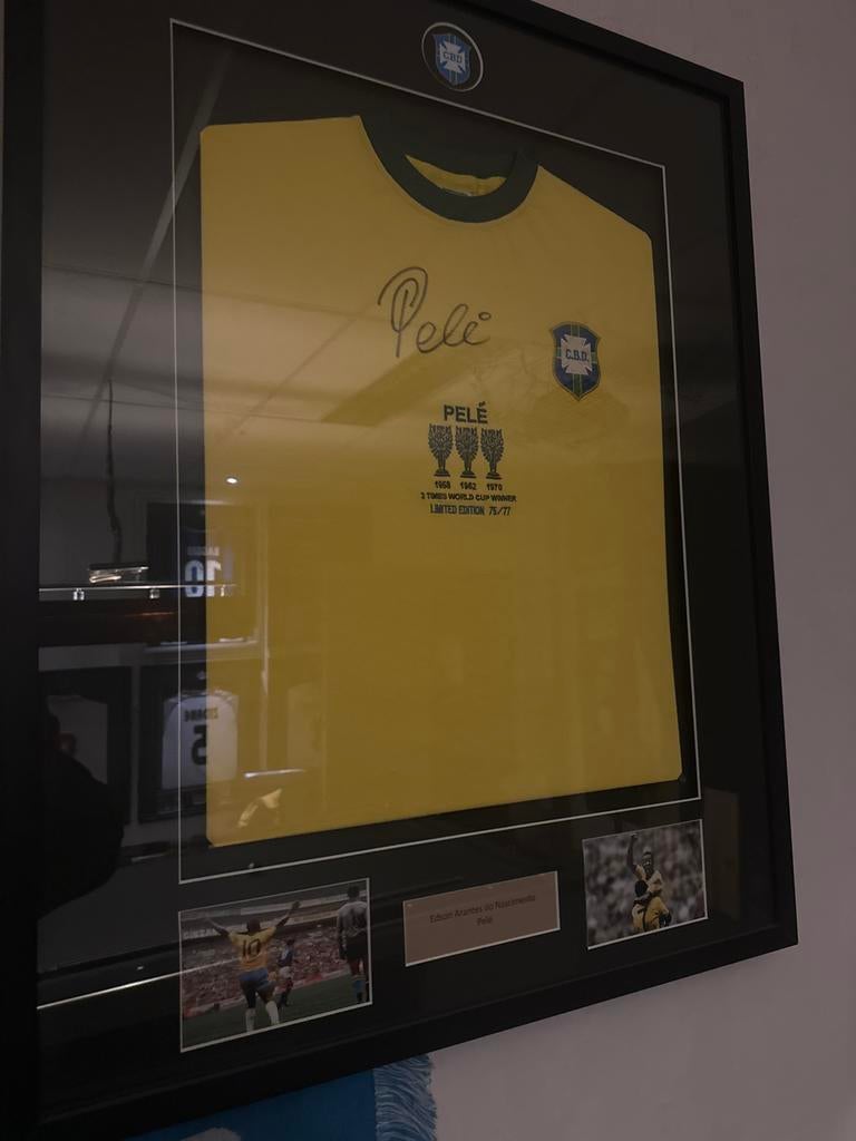 Gesigneerd Pelé Voetbalshirt met Certificaat, Ophalen of Verzenden, Nieuw, Buitenlandse clubs, Shirt