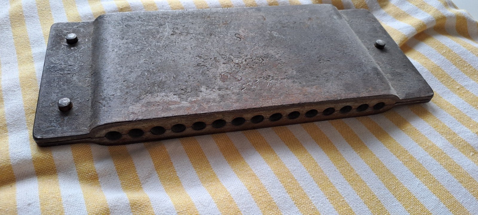 vintage metalen chocolade mal voor chocolade sigaretten, Ophalen of Verzenden