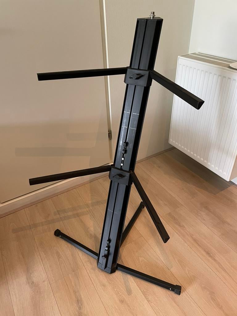 Millenium KS3000 standaard, Muziek en Instrumenten, Standaards, Ophalen, Gebruikt, Muziekstandaard, Keyboard of Synthesizer
