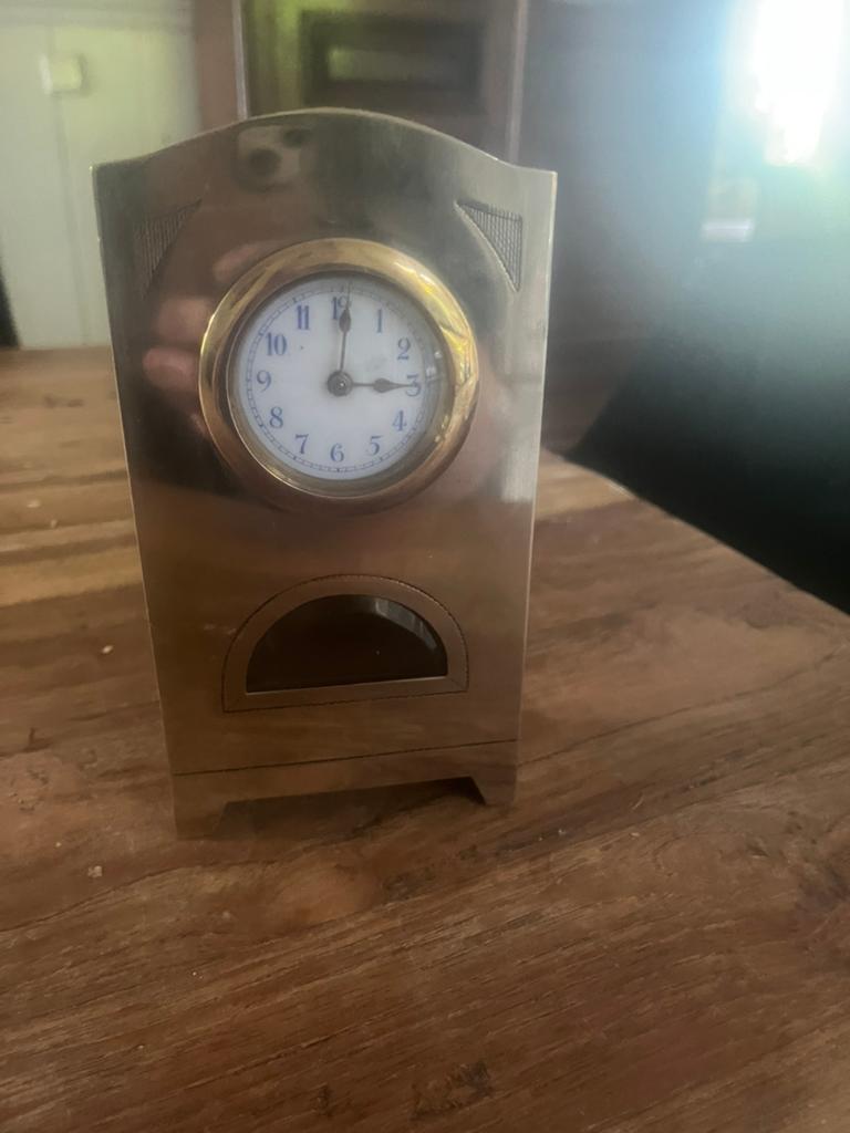 Antieke tafel klok loopt prima met geslepen glas, Ophalen of Verzenden