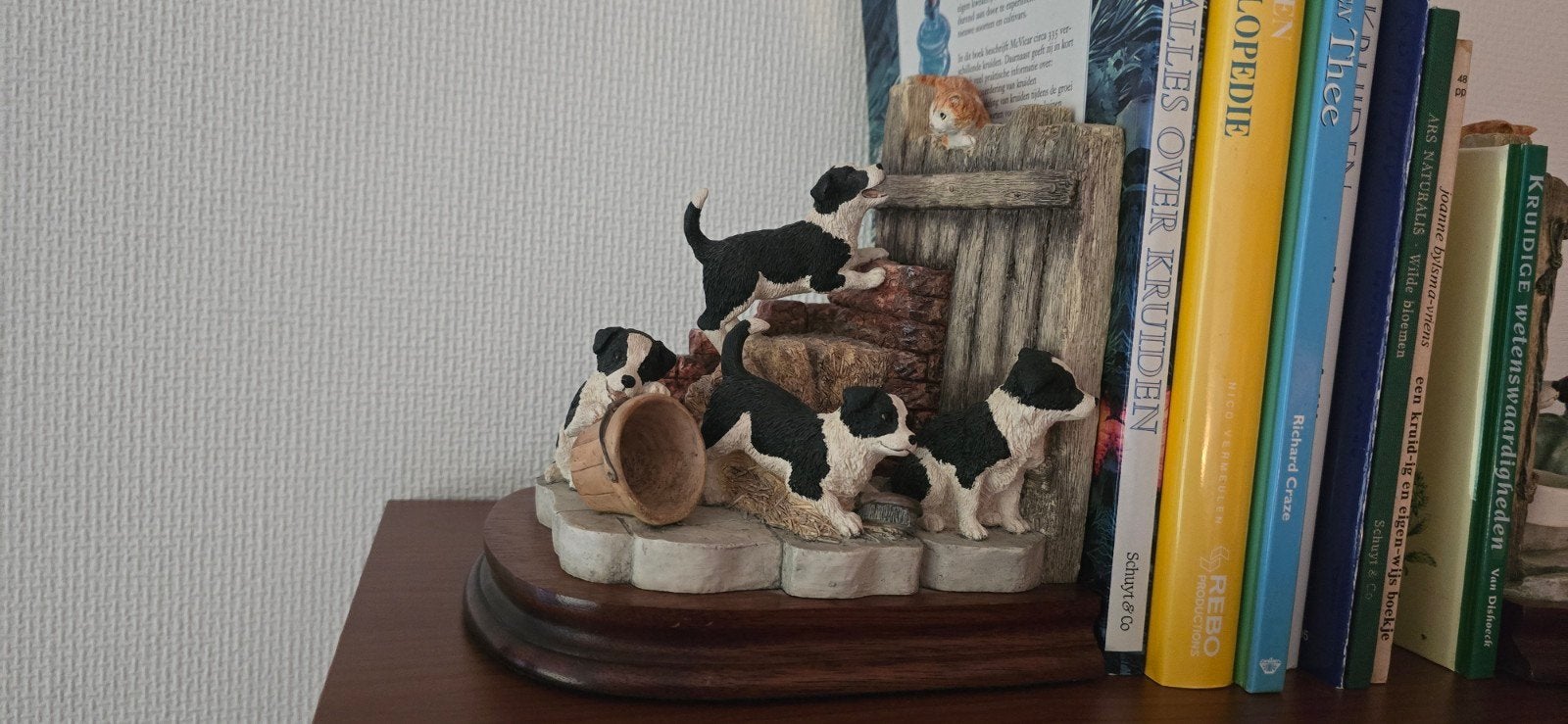 FINE ARTS  Border Collie beeldjes, Meerkleurig, Ophalen of Verzenden, Steen/keramiek, Landelijk