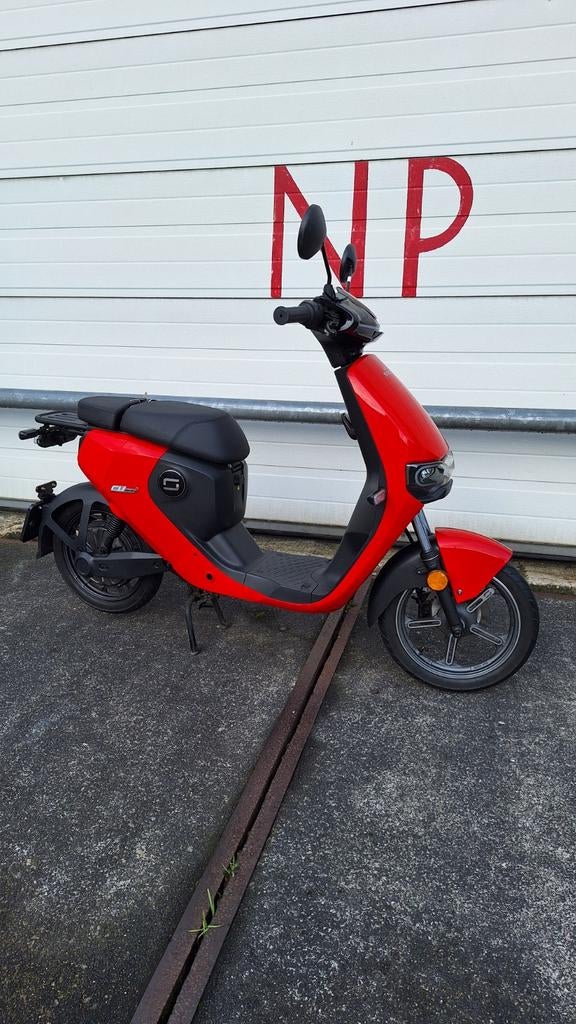 Super soco elektrische scooter zo goed als nieuw., Ophalen