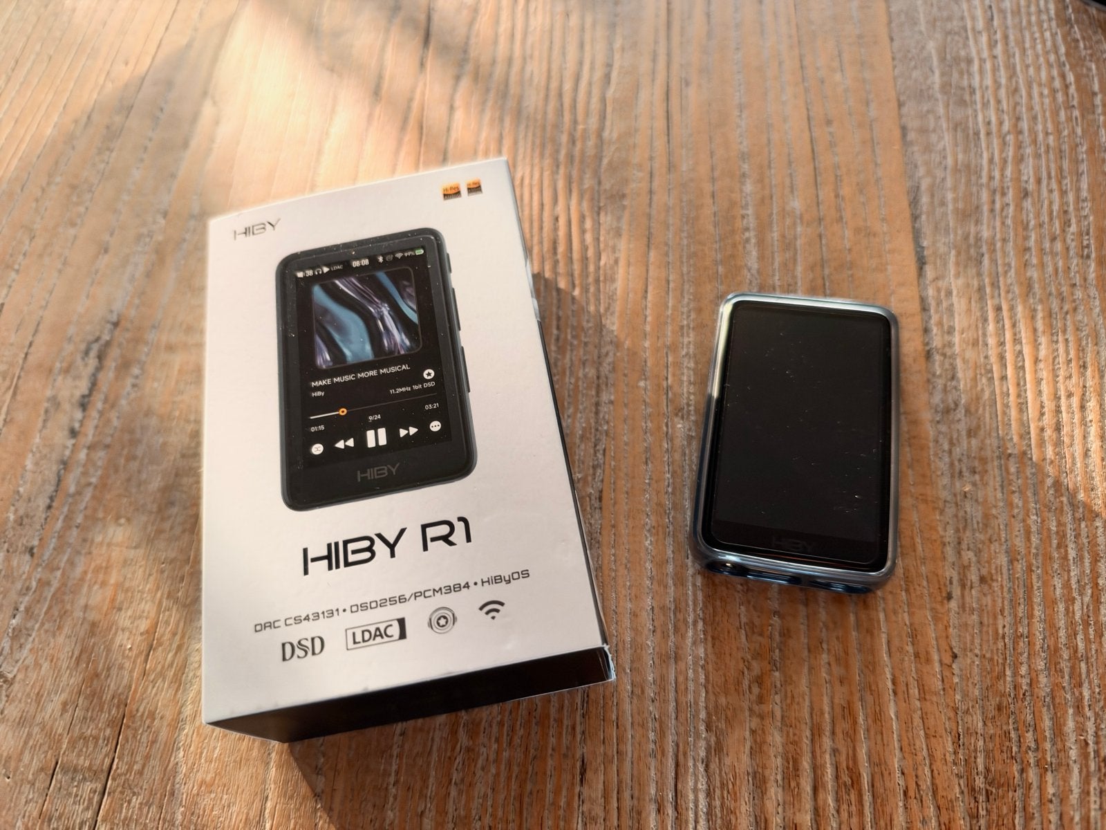 Hiby R1 Muziekspeler met beschermhoes en 32GB geheugenkaart, Audio, Tv en Foto, Ophalen of Verzenden, Zo goed als nieuw, Overige merken