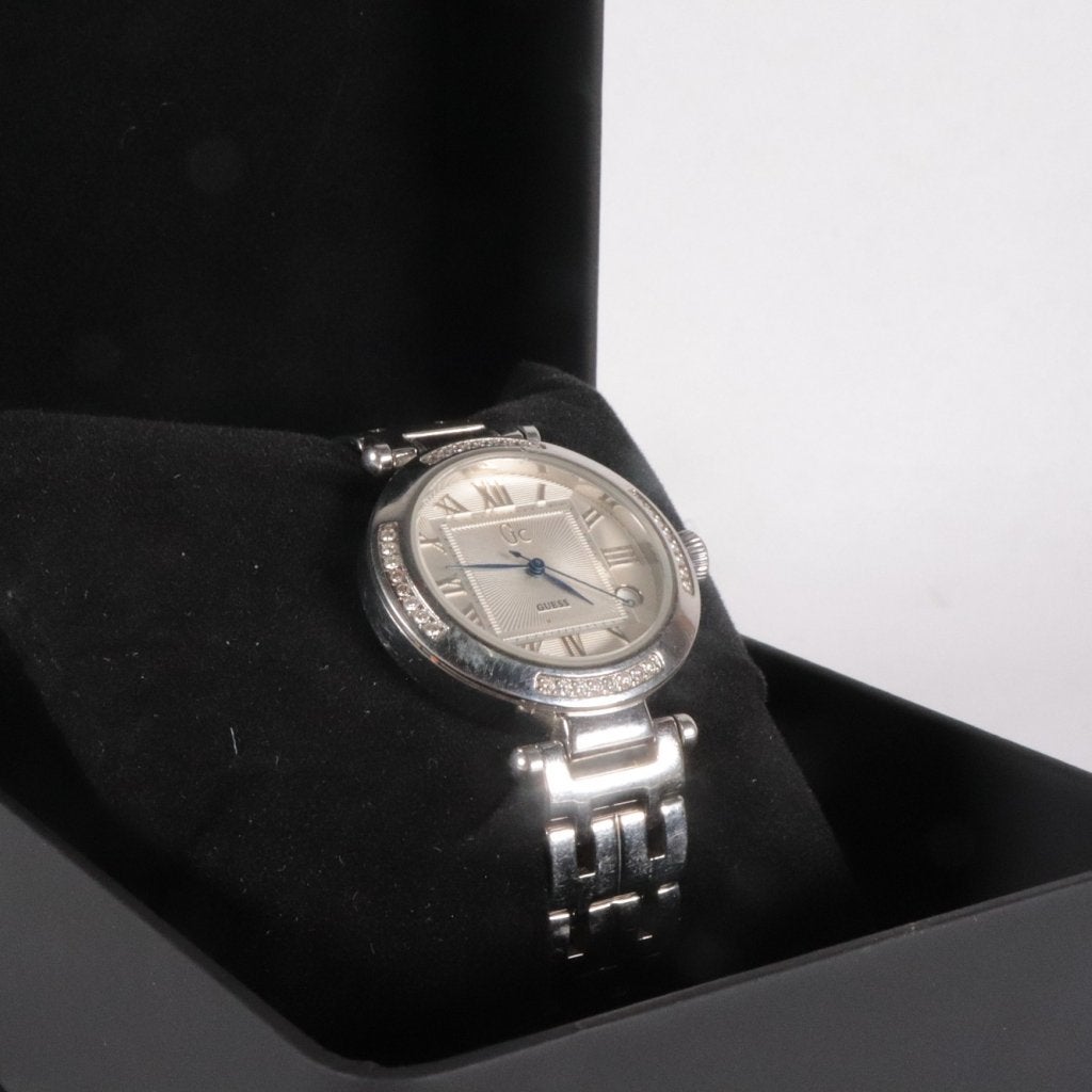 Guess GC2000 Dameshorloge - Nette staat, Guess, Gebruikt, Support@guess.com, 1444 South Alameda St
Los Angeles, CA 90021
USA