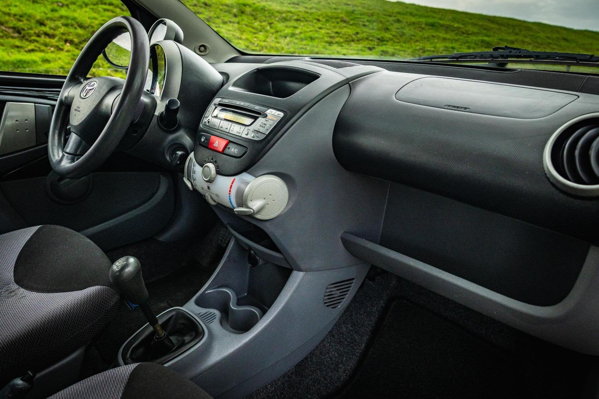 Toyota Aygo 1.0-12V Sport |Nap |Airco |5Deurs |LM velgen, Auto's, Voorwielaandrijving, Gebruikt, Met garantie (alle), 4 stoelen