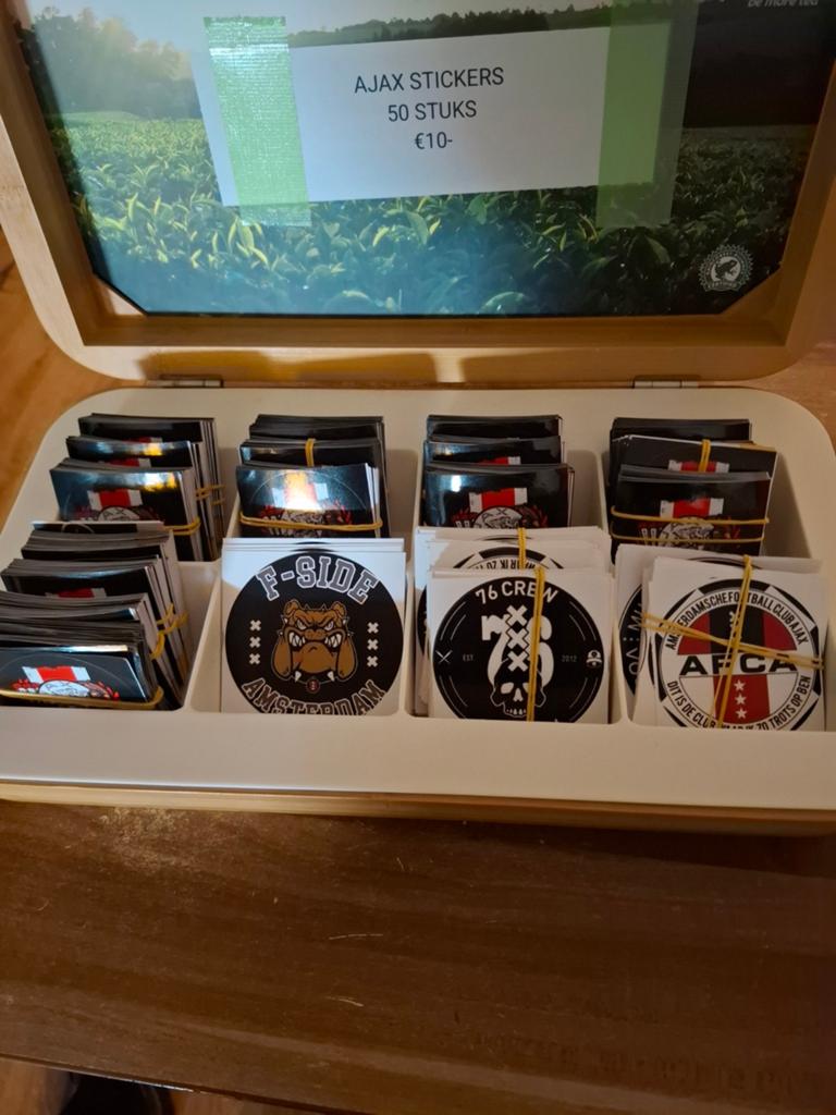 Ajax stickers - 50 stuks, Ophalen of Verzenden, Nieuw, Sport