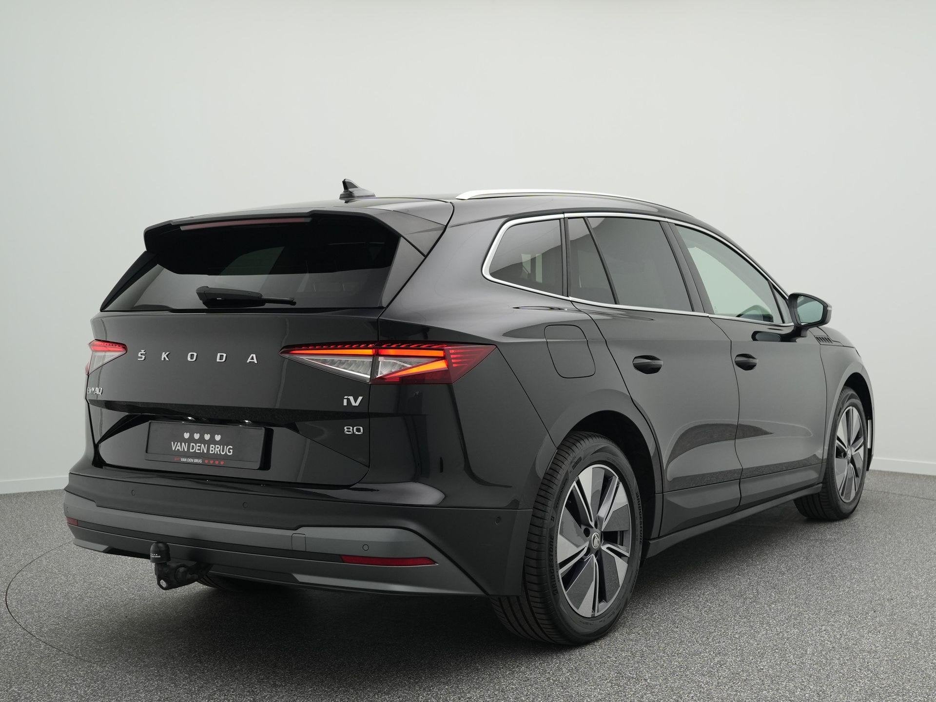Skoda Enyaq iV 80 Loft 204 pk | Trekhaak | Led Matrix | ACC, Automaat, Achterwielaandrijving, Gebruikt, 80 kWh