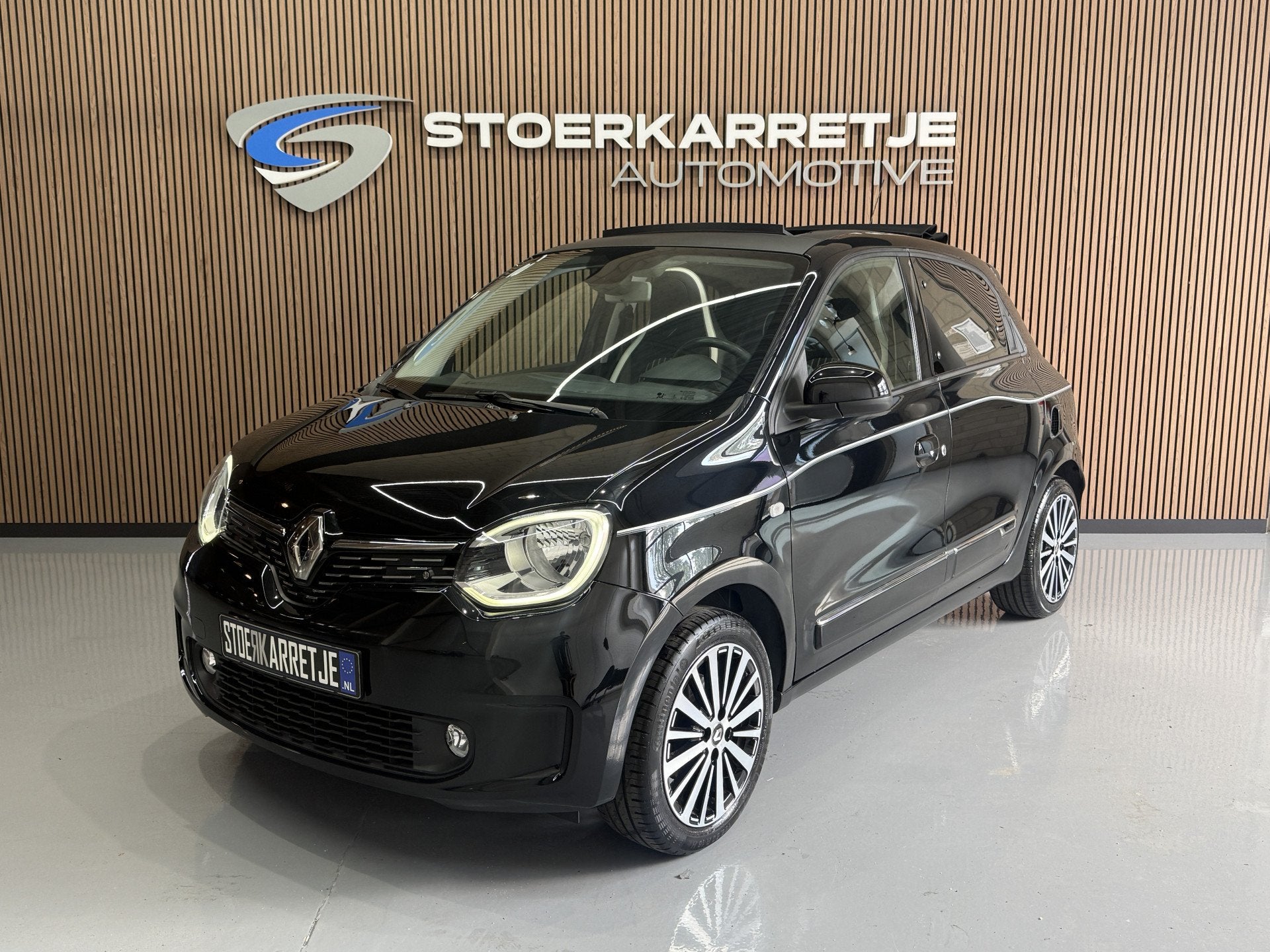 Renault Twingo 0.9 TCe Intens | Navi | Cabrio dak | 16" | PD, 898 cc, Gebruikt, Zwart, 4 stoelen