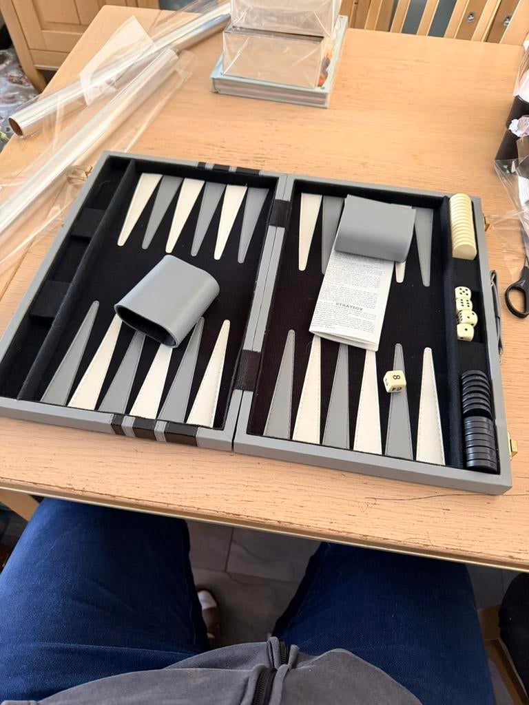 Backgammon in luxe koffer 48x37cm zgan, Ophalen of Verzenden, Zo goed als nieuw