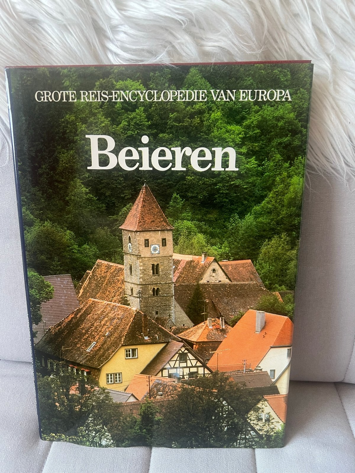 Grote Reis-Encyclopedie van Europa: Beieren, Europa, Ophalen of Verzenden, Reisgids of -boek, Gelezen