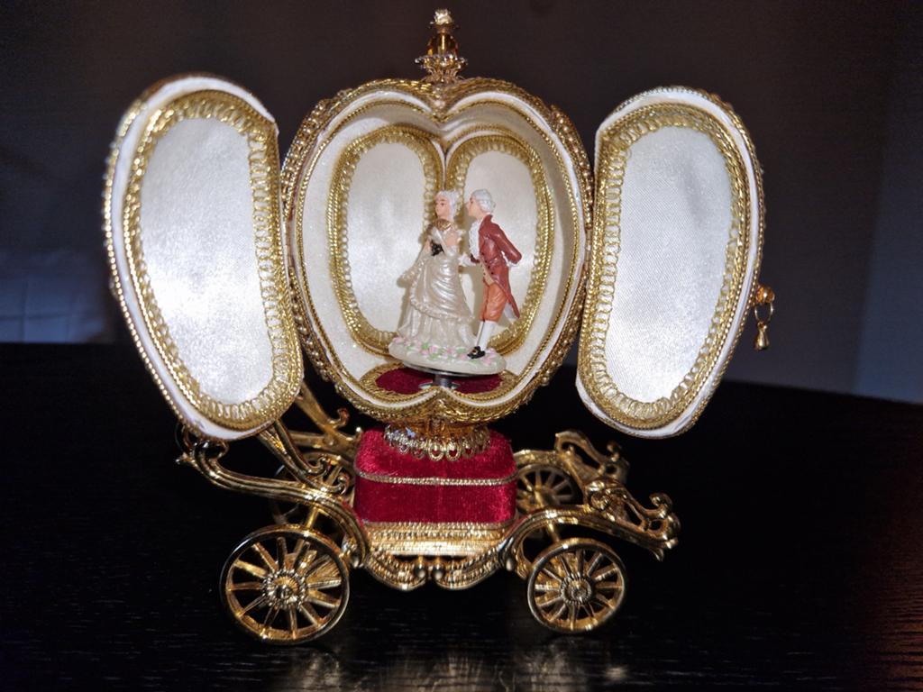 Faberge stijl egg koets muziekdoos, Verzamelen, Ophalen of Verzenden