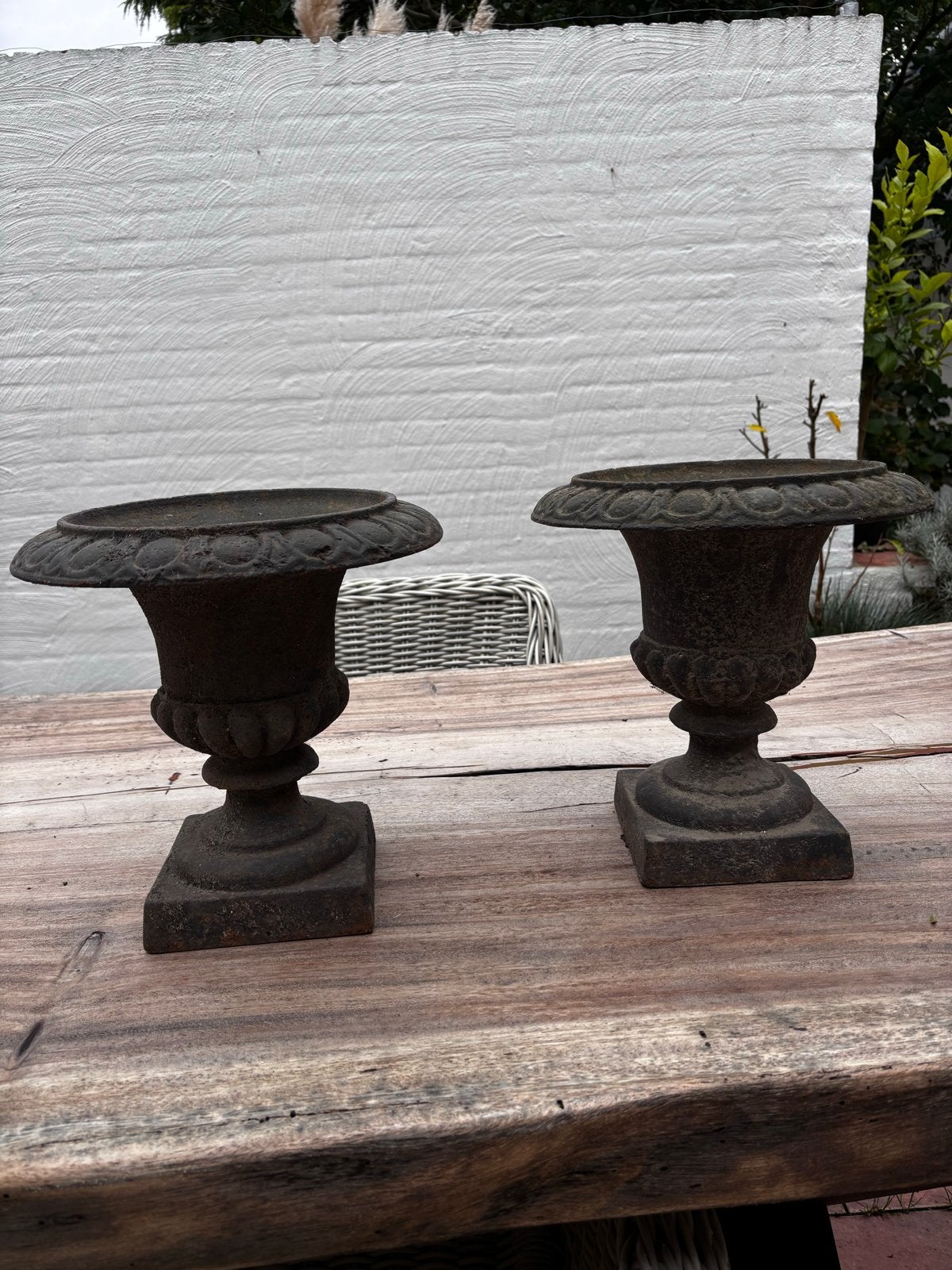 Set van 2 gietijzeren bloempotten, Ophalen, Overige materialen, Gebruikt, Balkon