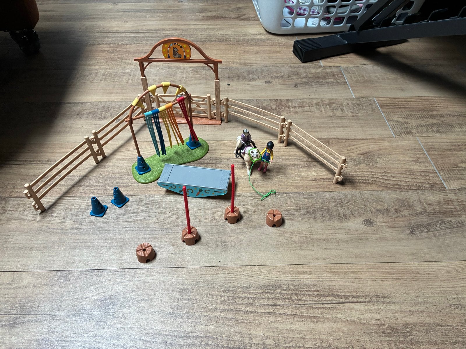 Schleich Paardenhindernisbaan met Figuren en Accessoires, Ophalen, Gebruikt, Jongen of Meisje