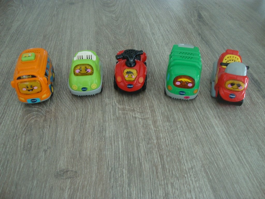5 verschillende toet toet auto's, Ophalen of Verzenden, Gebruikt, 2 tot 4 jaar