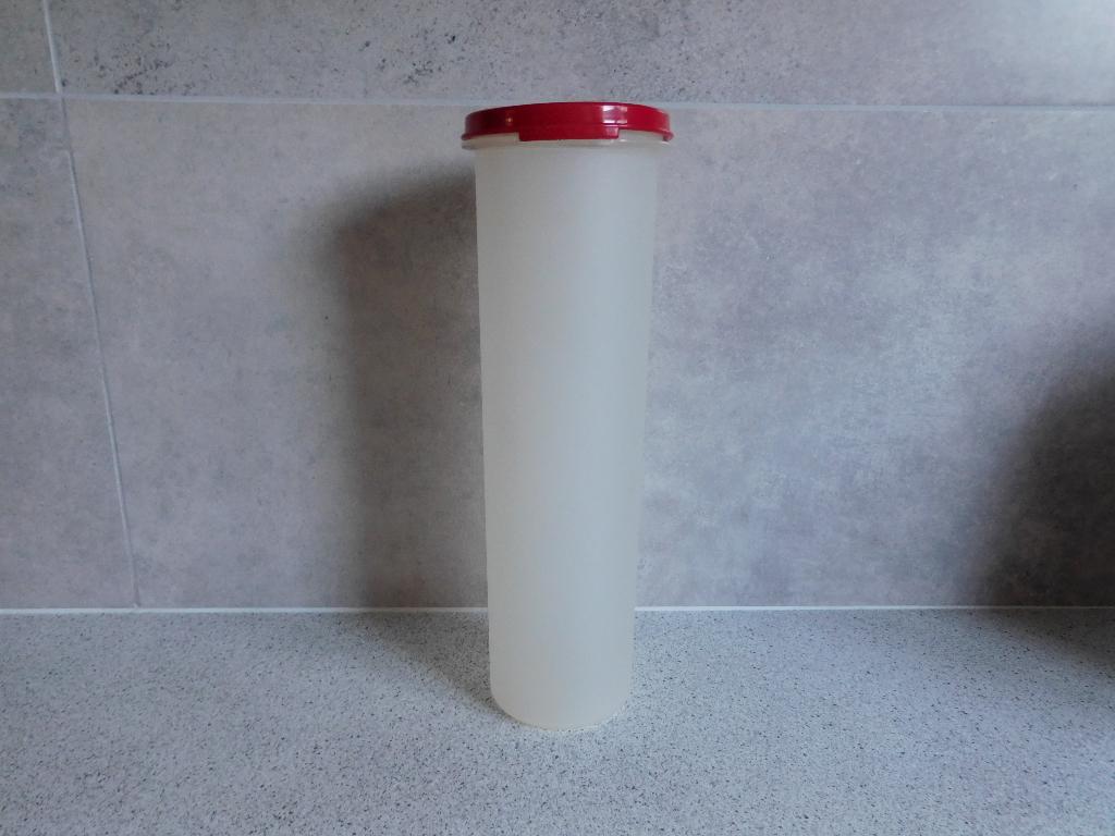 Tupperware Ruimtespaarder 1,1 Ltr. Rood, Ophalen of Verzenden, Zo goed als nieuw, Rood, Overige typen