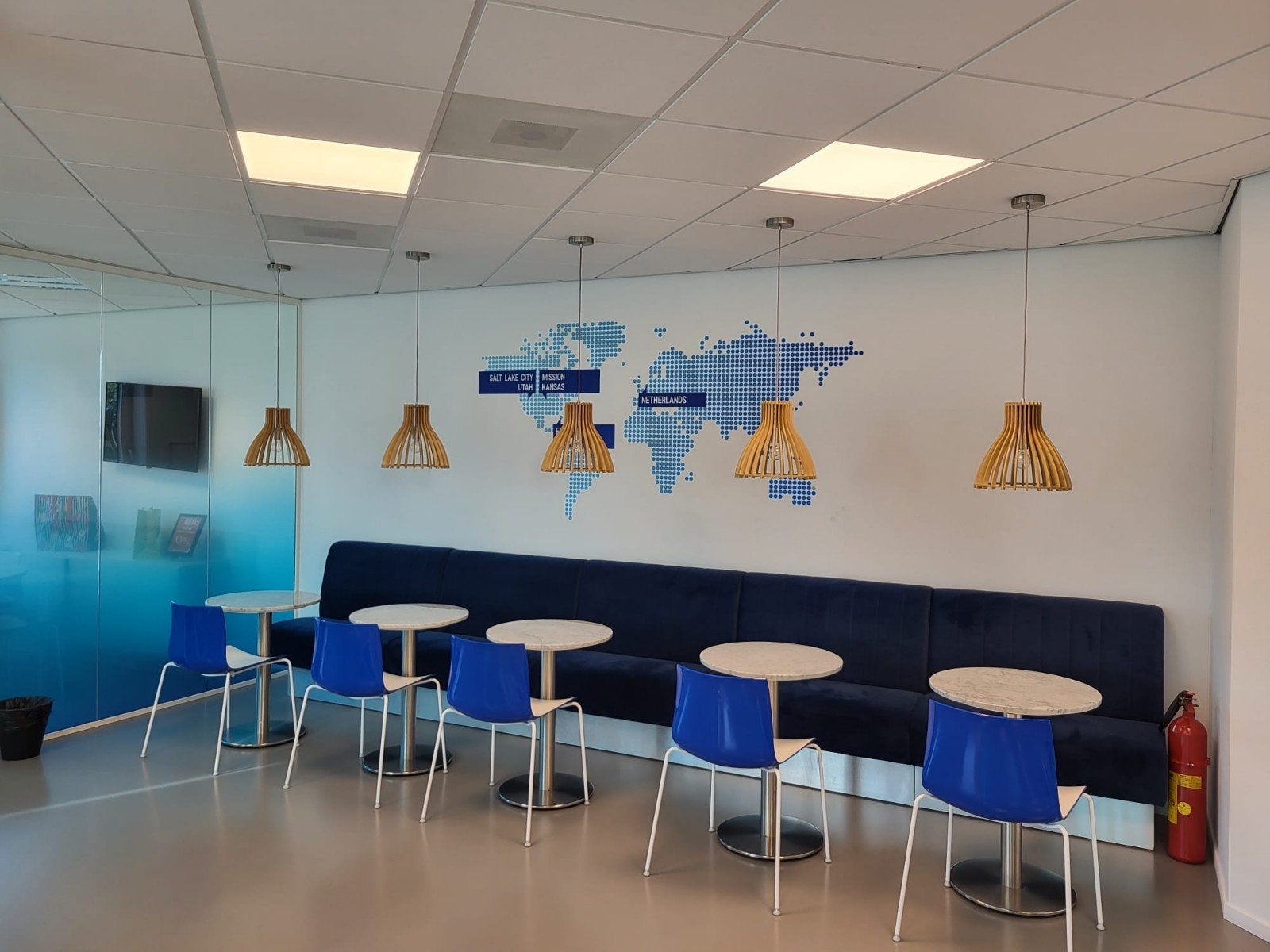 Complete Lounge met zware echt Marmeren ronde tafels 60 cm, Ophalen of Verzenden, Zo goed als nieuw, Rond