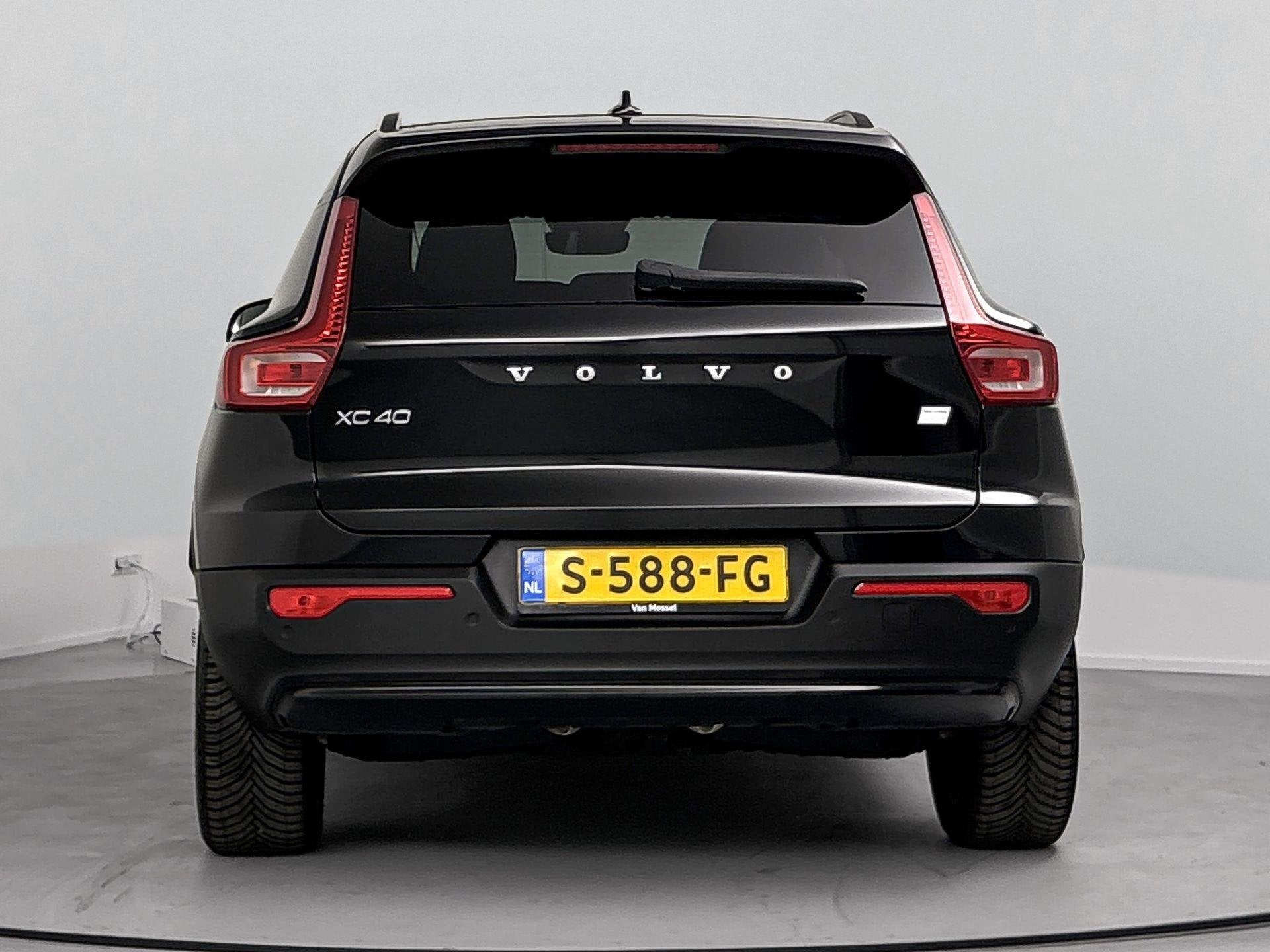 Volvo XC40 Recharge Core 70 kWh | SoH 91% | Trekhaak inklapb, Auto's, 12 maanden, Stof, Zwart, 420 min