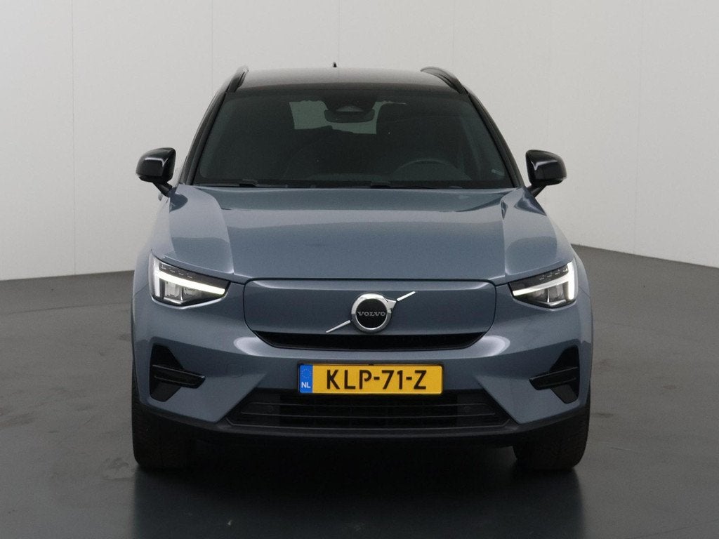 Volvo XC40 Recharge Plus | Trekhaak | Warmtepomp | Dodehoekd, Auto's, Volvo, Stof, Gebruikt, 422 km, Automatische klimaatregeling