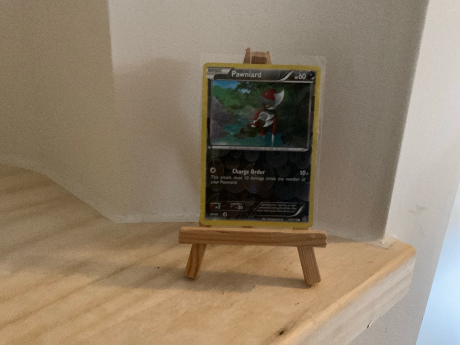 Pawniard Reverse Holo Pokémon Kaart - Uitstekende Staat, Ophalen of Verzenden, Zo goed als nieuw, Losse kaart, Foil