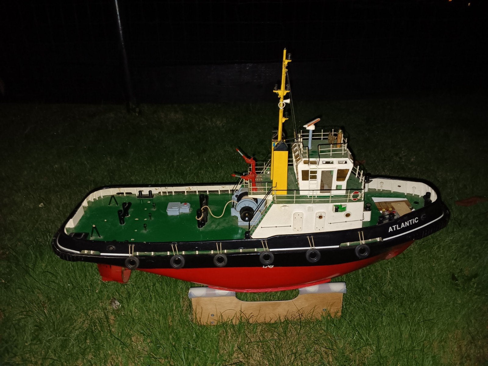 Mooi Smit Nederland sleepboot, werkend boegschroef motor in, Ophalen