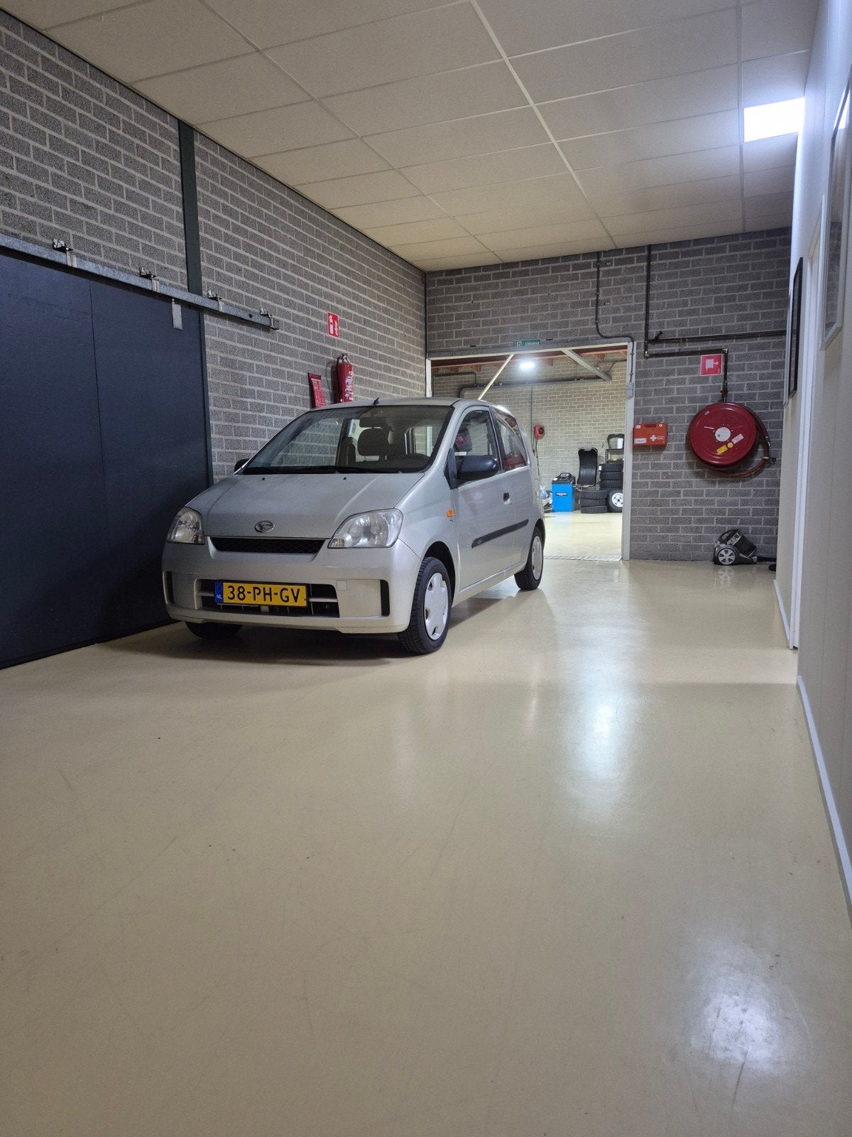 Daihatsu Cuore bj. 2004  42476 km!!!!, Auto's, Dealer onderhouden, Stof, 600 kg, 18 €/maand