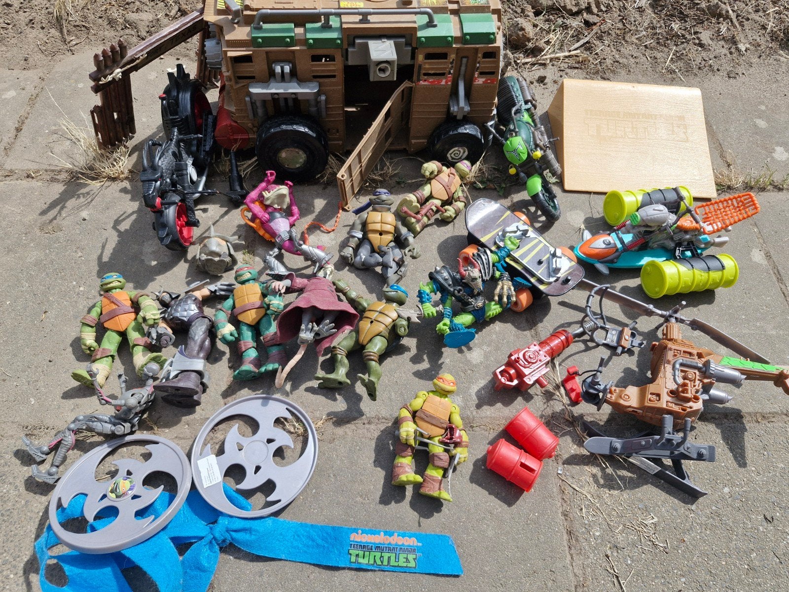 ninja turtles en voertuigen, Ophalen