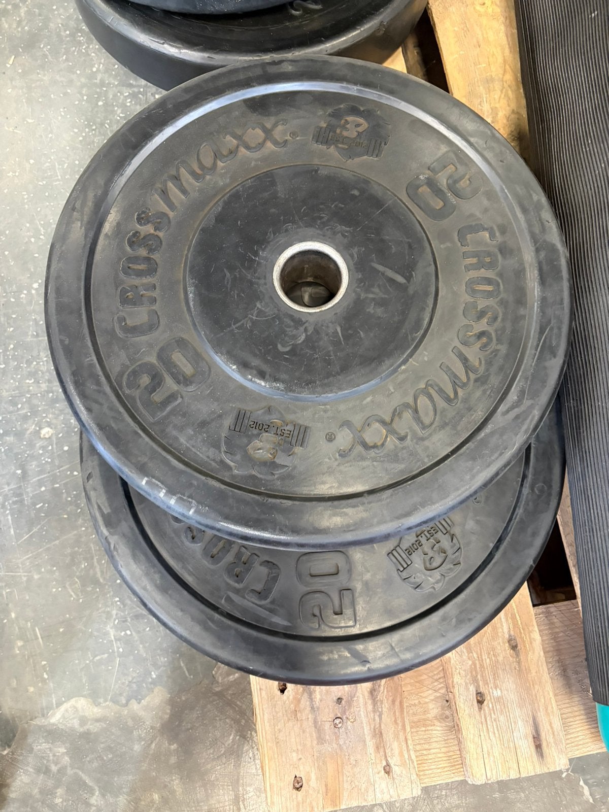 2 x 20 kg crossmaxx bumperplates olympische halter schijven, Ophalen, Halterschijven, Gebruikt, 2 x 20 kg