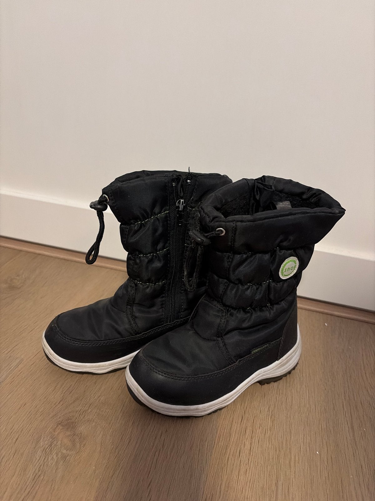 Kinder snowboots mt 30, Ophalen, Gebruikt, Jongen of Meisje, Laarzen