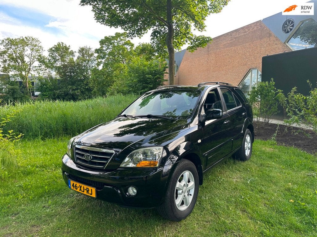Kia Sorento 3.3 V6 Youngtimer 4X4 165DKM NAP! NW APK | PDC |, Auto's, Kia, Automaat, Parkeersensor, Gebruikt, 1886 kg
