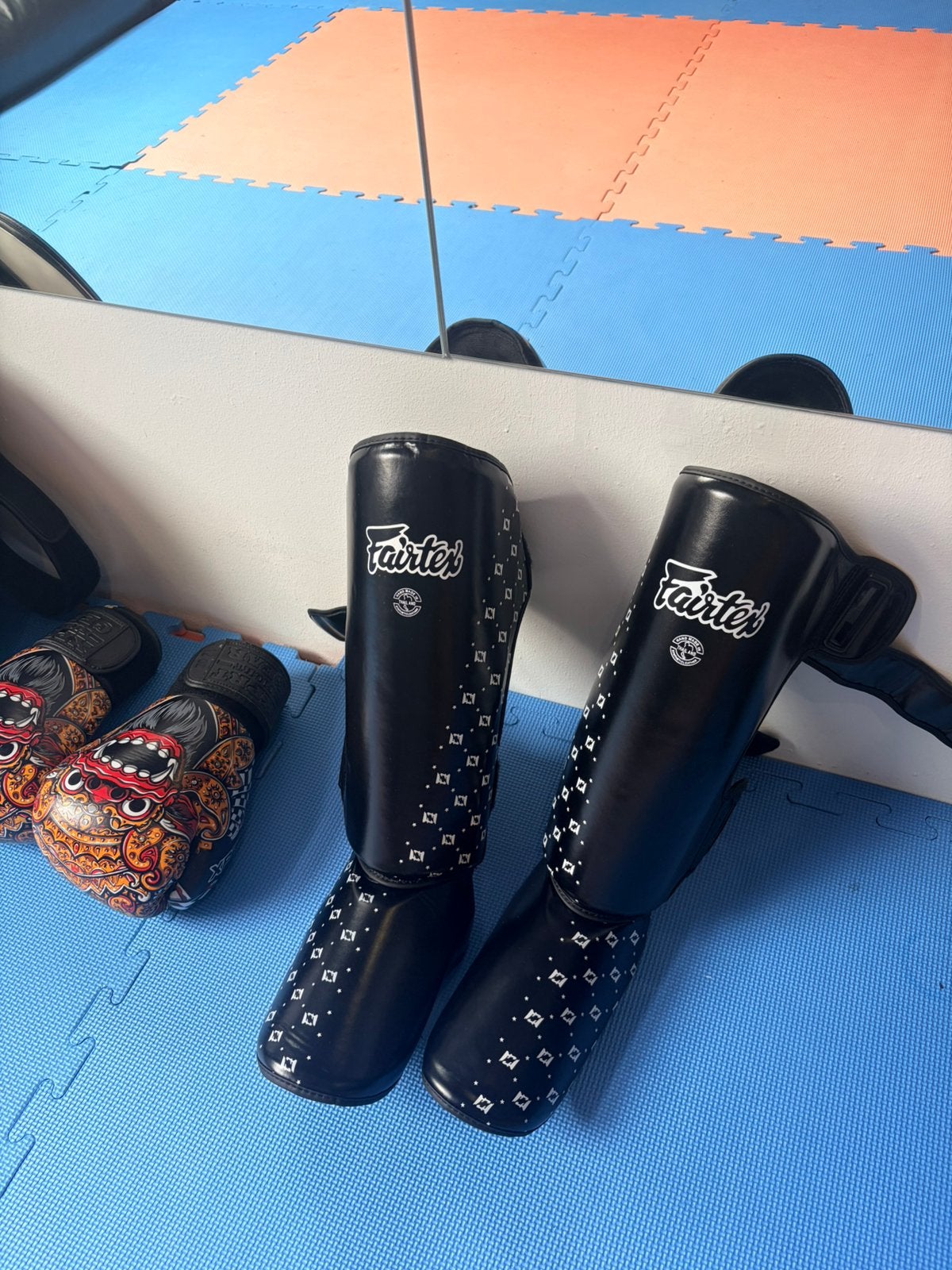 Scheenbeschermers Fairtex. Maat L, Ophalen of Verzenden, Zo goed als nieuw, Overige