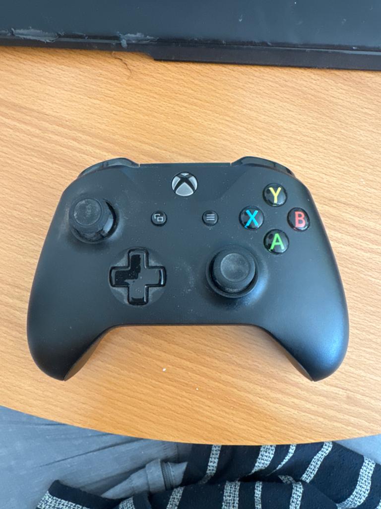 Xbox One Controller met Draadloze Adapter, Spelcomputers en Games, Spelcomputers | Xbox | Accessoires, Gebruikt, Xbox One, Controller