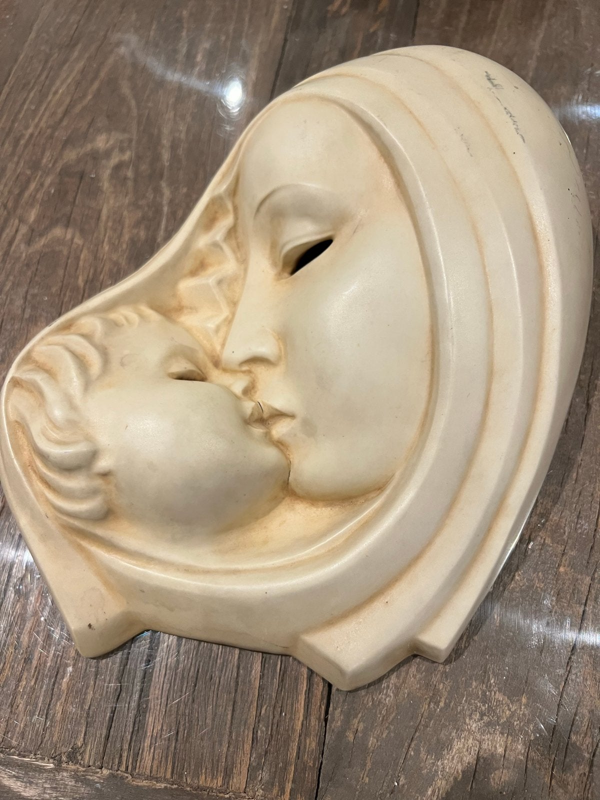 Wanddecoratie Madonna met Kind - Royal Dux Bohemia, Antiek en Kunst, Ophalen of Verzenden, Wanddecoratie, Steen of Keramiek, Beige