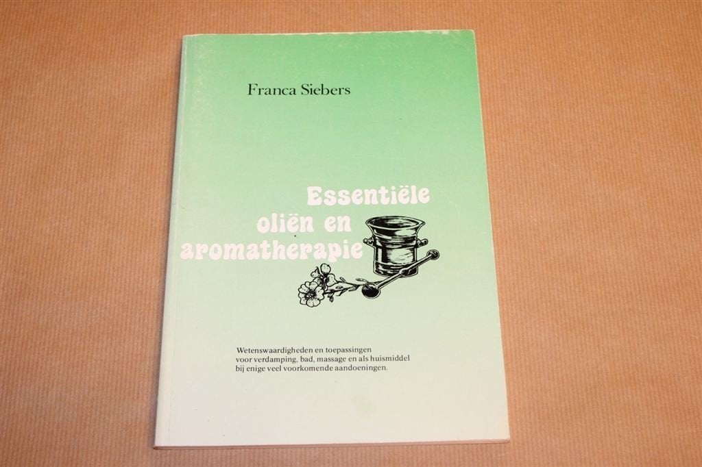 Essentiële oliën en aromatherapie, Boeken, Ophalen of Verzenden, Zo goed als nieuw