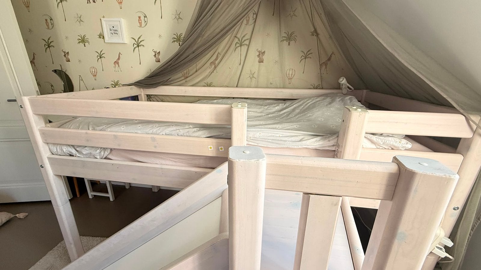 Zeer solide halfhoogslaper met glijbaan, Kinderen en Baby's, Kinderkamer | Bedden, Ophalen, 85 tot 100 cm, Gebruikt, Hoogslaper of Stapelbed