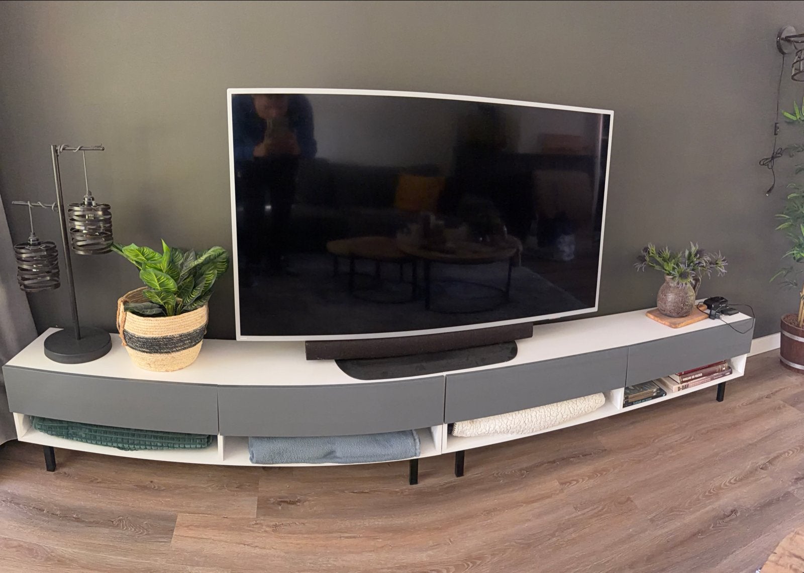 Modern TV meubel van Meubella - Hangend of staand, Ophalen, Overige materialen, Gebruikt, 200 cm of meer