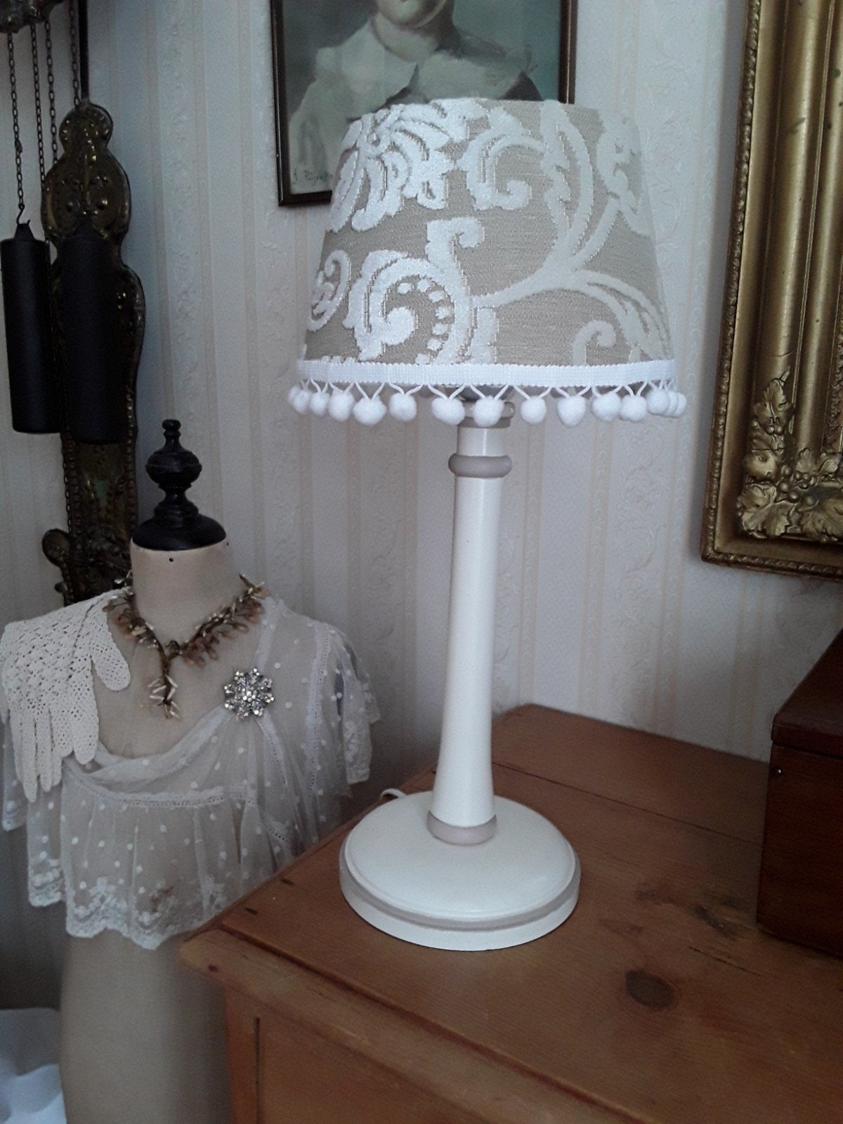 Schattig schemerlampje, het voetje is van Laura Ashley., Ophalen of Verzenden