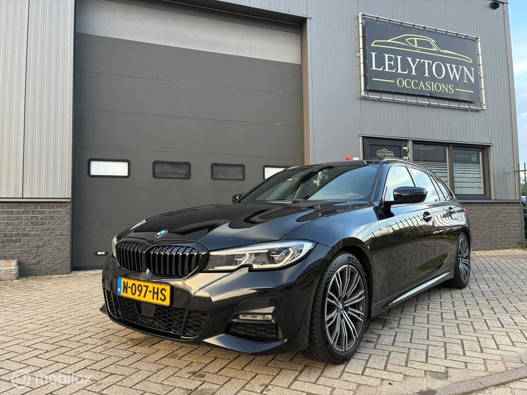 BMW 3-serie Touring 320i | Leder | Camera | ACC | M-Pakket |, Auto's, Automaat, 1998 cc, Gebruikt, 4 cilinders