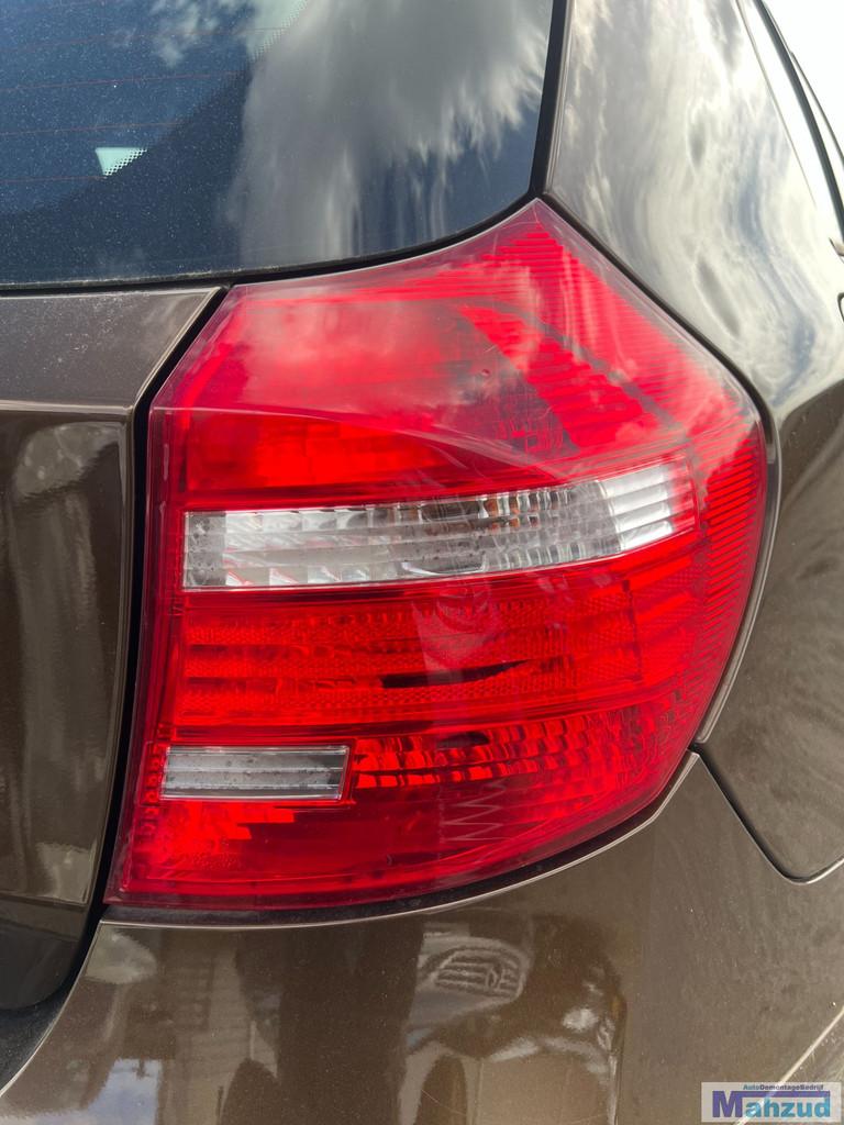 BMW 1 serie E87 rechts achterlicht 2004-2011, Auto-onderdelen, Verlichting, Petuelring 130
80788  Munich, DE, Gebruikt, Info@bmw.de