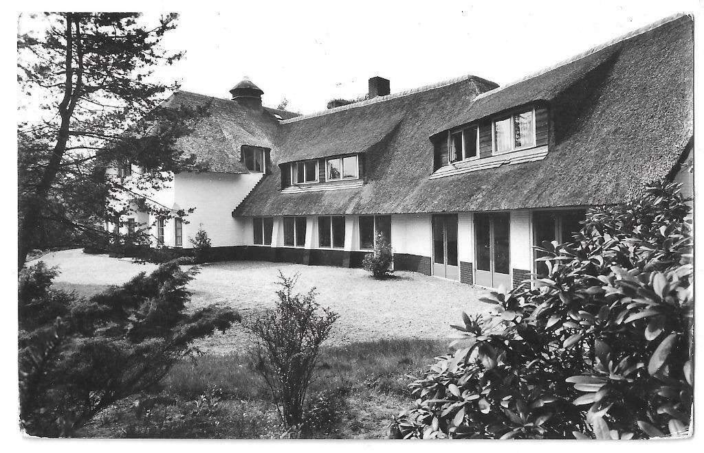 AK Bilthoven - Het Broederschapshuis, voorkant rechts, Verzamelen, Verzenden, 1960 tot 1980, Gelopen, Utrecht