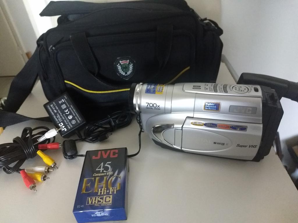 Goede Jvc S VhsC Analoge videocamera, Ophalen, VHS-C of SVHS-C, Camera
